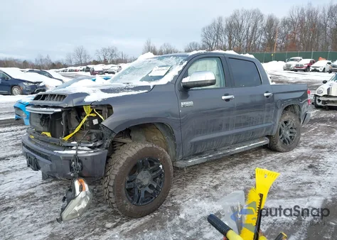 2015 Toyota Tundra Platinum 5.7L V8 z USA, uszkodzony, nr VIN 5TFAY5F10FX416429